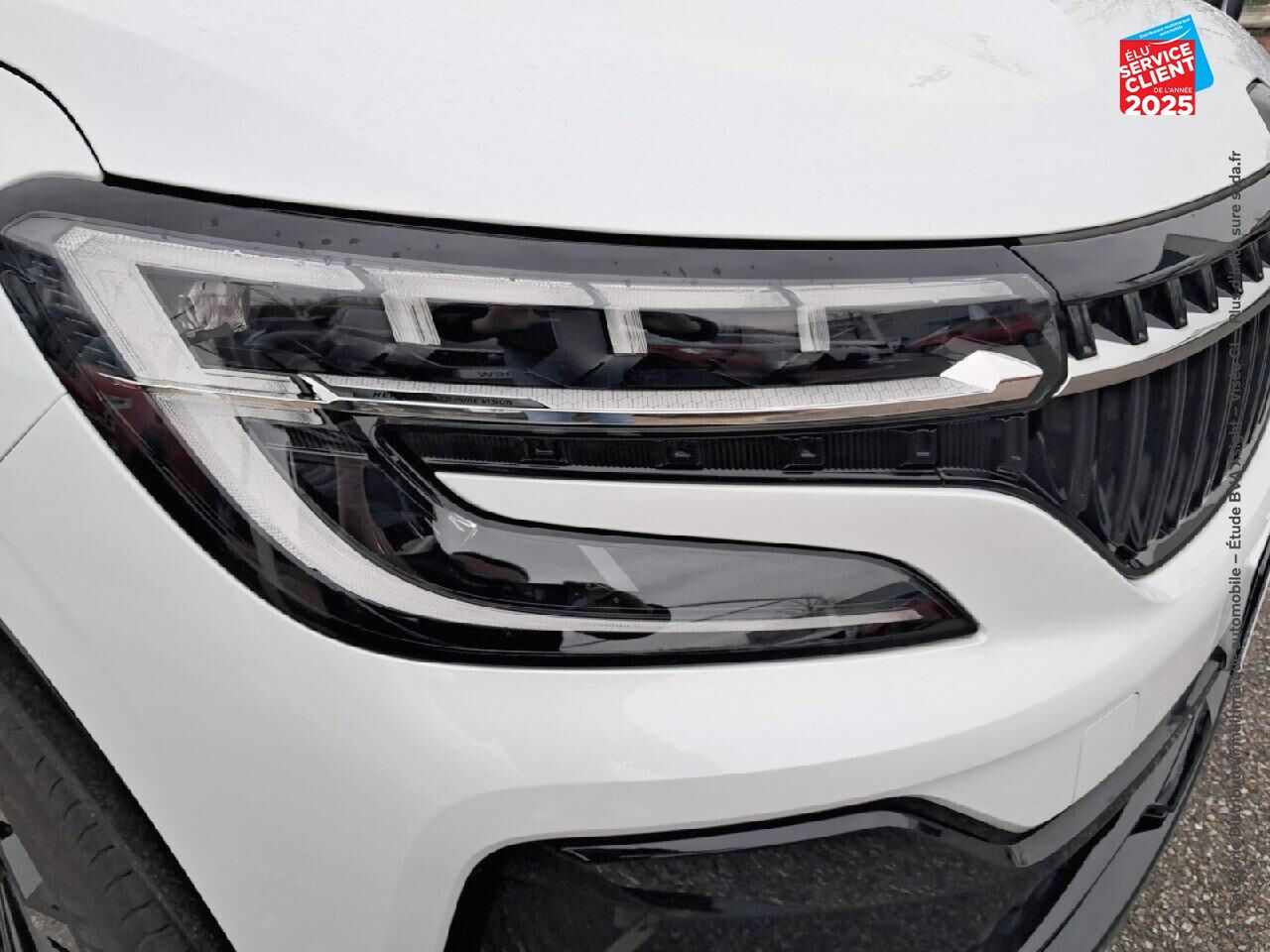 Véhicule d'occasion RENAULT ESPACE 1.2 E-TECH FULL HYBRID 200CH ICONIC 7 PLACES chez Toyota Saint Dizier