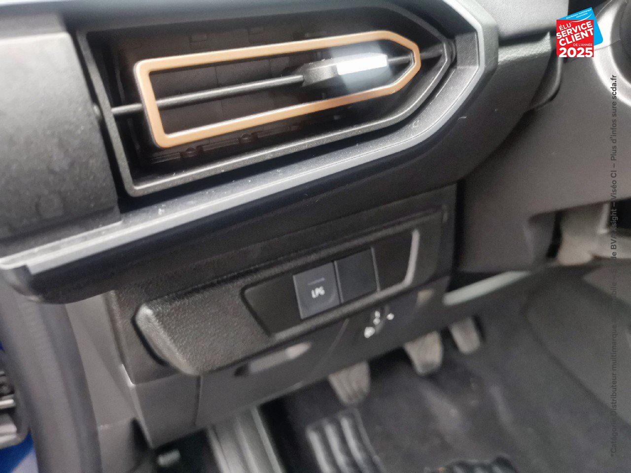 Véhicule d'occasion DACIA SANDERO 1.0 ECO-G 100CH STEPWAY EXTREME + GPS CAMERA RADAR AV AR chez Renault Colmar