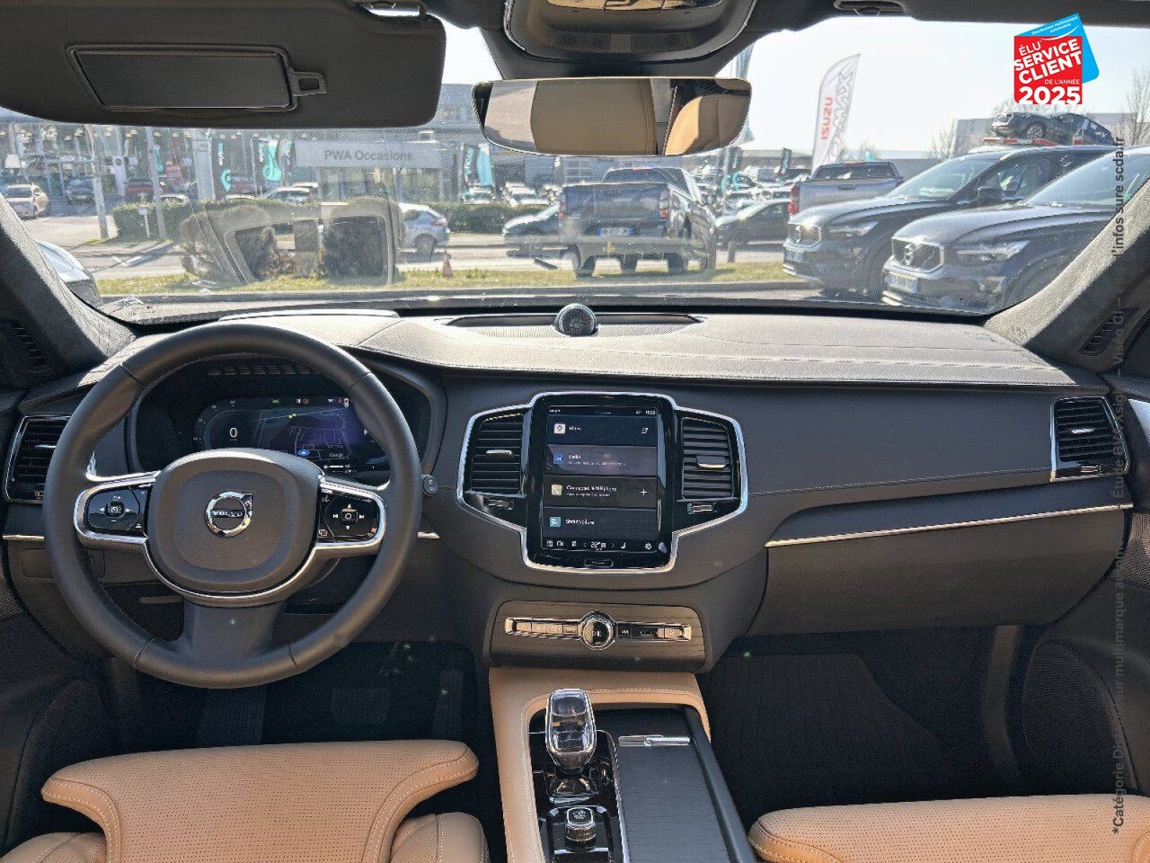 Véhicule d'occasion VOLVO XC90 T8 AWD 310 + 145CH ULTIMATE STYLE DARK GEARTRONIC TOUVRANT SIEGES CHAUF/VENTIL/CUIR VOLANT CHAU chez Renault Sélestat