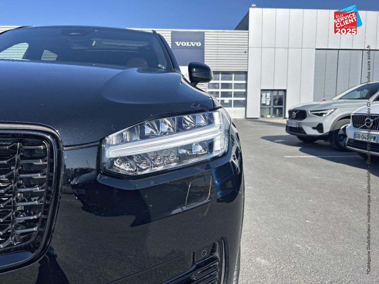 Véhicule d'occasion VOLVO XC90 T8 AWD 310 + 145CH ULTIMATE STYLE DARK GEARTRONIC TOUVRANT SIEGES CHAUF/VENTIL/CUIR VOLANT CHAU chez Renault Sélestat