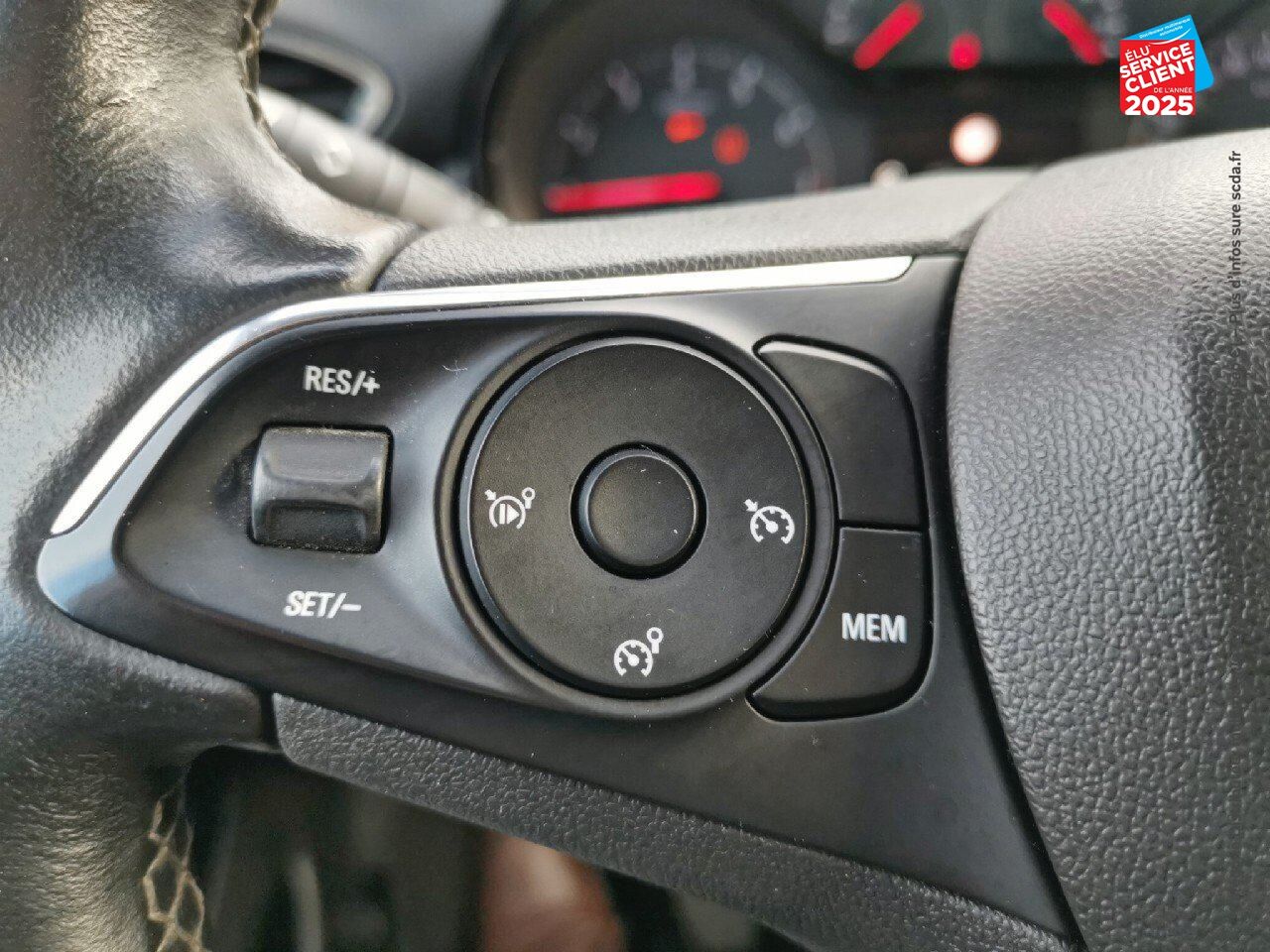 Véhicule d'occasion OPEL CROSSLAND X 1.2 TURBO 110CH DESIGN EDITION EURO 6D-T CAMERA chez Opel Verdun