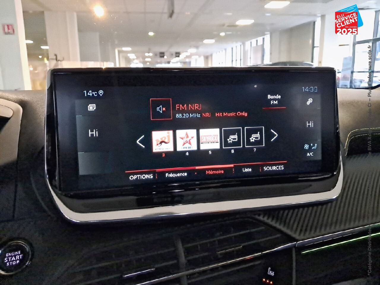Véhicule d'occasion PEUGEOT 2008 1.2 PURETECH 130CH SS GT chez Toyota Verdun