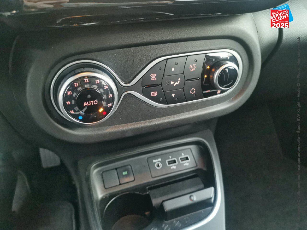 Véhicule d'occasion RENAULT TWINGO E-TECH ELECTRIC URBAN NIGHT R80 ACHAT INTEGRAL - 21MY chez Renault Saint-Louis