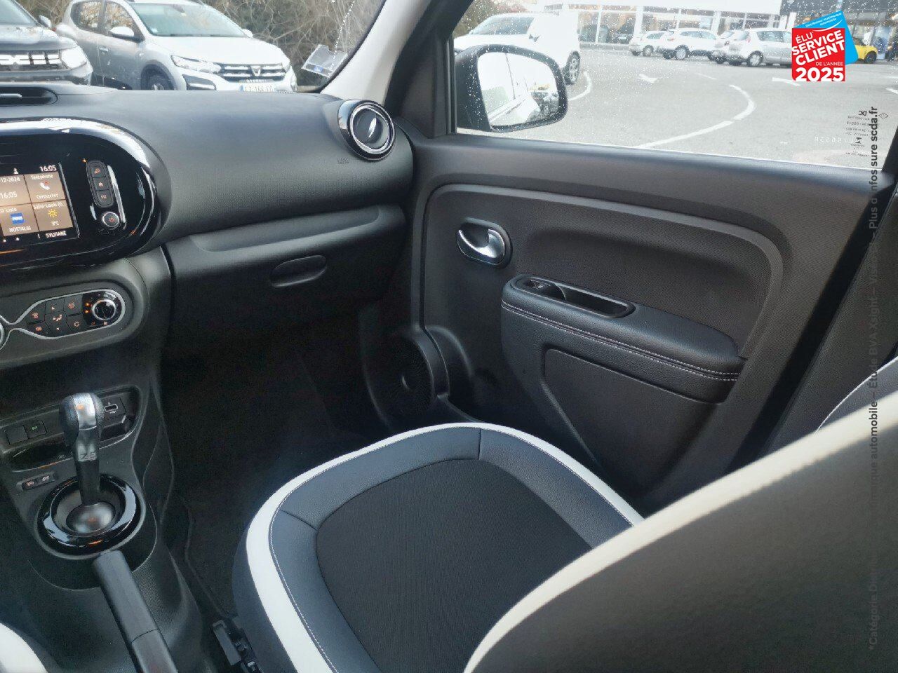 Véhicule d'occasion RENAULT TWINGO E-TECH ELECTRIC URBAN NIGHT R80 ACHAT INTEGRAL - 21MY chez Renault Saint-Louis