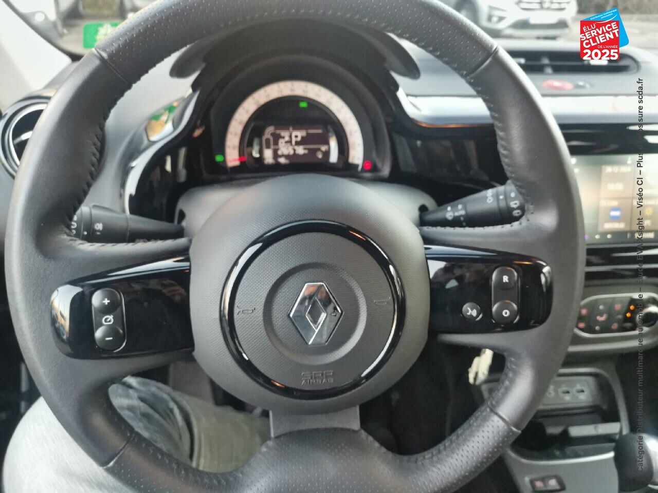 Véhicule d'occasion RENAULT TWINGO E-TECH ELECTRIC URBAN NIGHT R80 ACHAT INTEGRAL - 21MY chez Renault Saint-Louis
