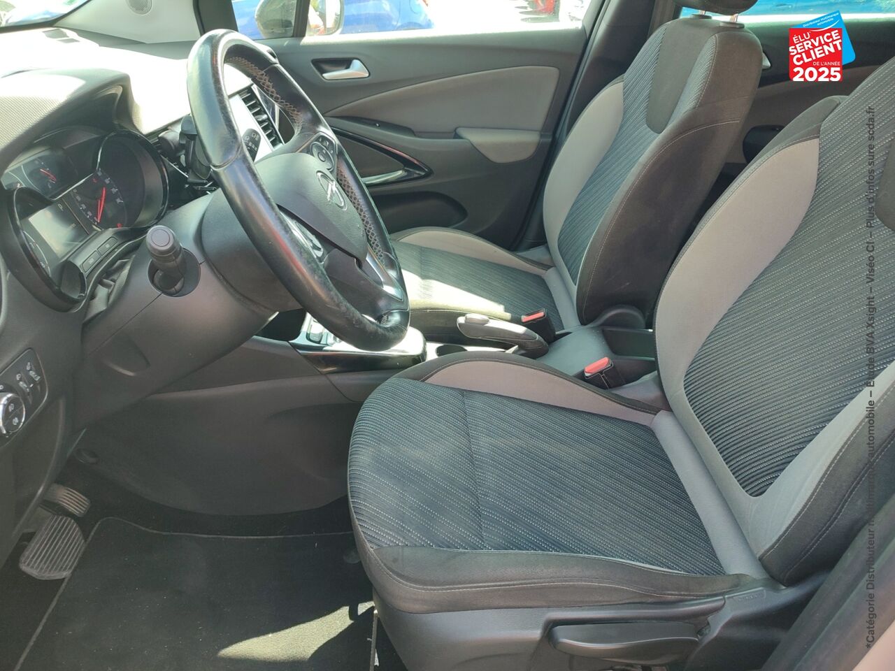 Véhicule d'occasion OPEL CROSSLAND X 1.2 TURBO 110CH DESIGN 120 ANS BVA EURO 6D-T chez Nissan Beaune
