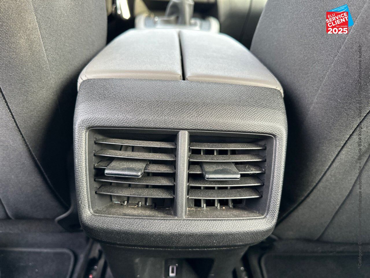 Véhicule d'occasion CITROEN C5 AIRCROSS PURETECH 130CH SS LIVE E6.D-TEMP chez Hyundai Reims