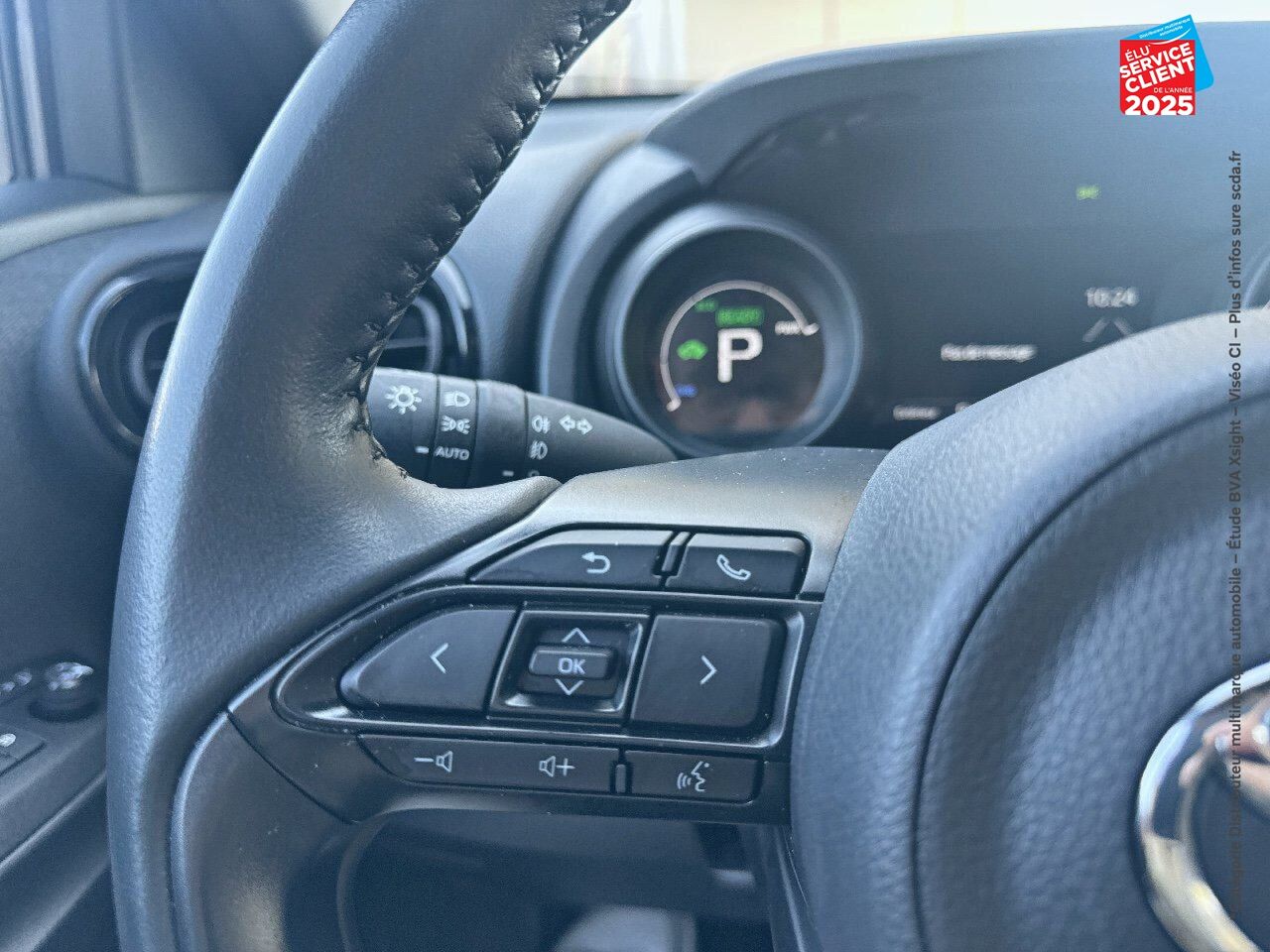 Véhicule d'occasion TOYOTA YARIS CROSS 116H DESIGN MY22 chez Toyota Longwy