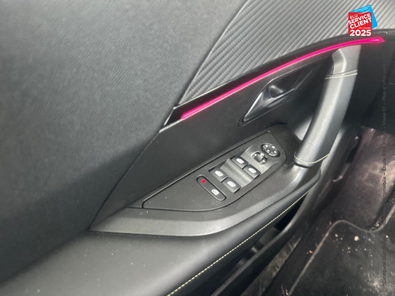Véhicule d'occasion PEUGEOT 2008 1.2 PURETECH 130CH SS GT EAT8 chez Renault Sélestat