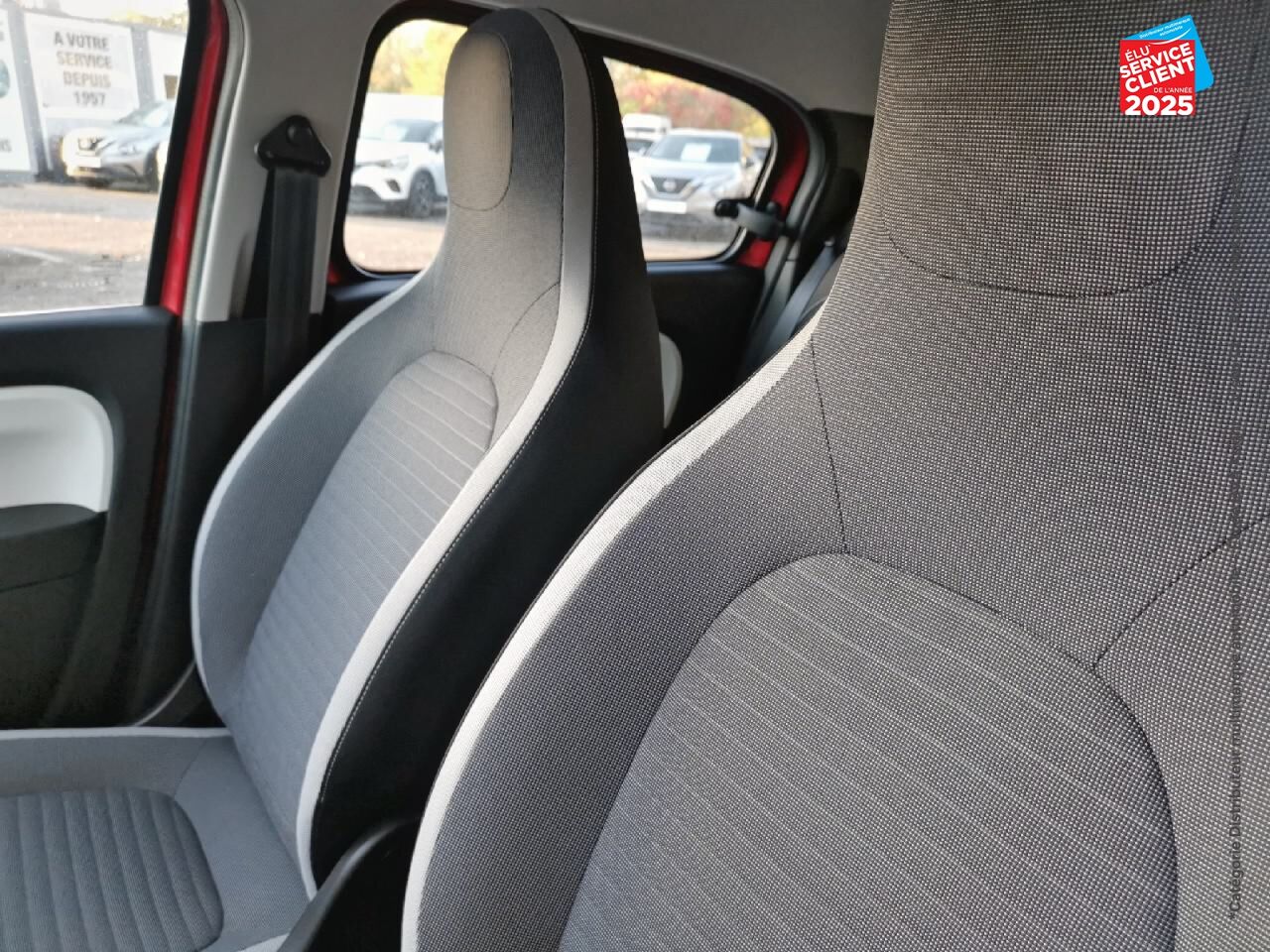 Véhicule d'occasion RENAULT TWINGO E-TECH ELECTRIC ZEN R80 ACHAT INTEGRAL - 21 chez Renault Saint-Louis