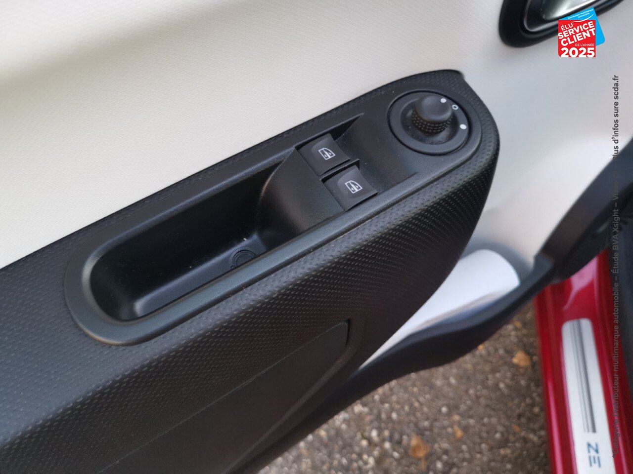 Véhicule d'occasion RENAULT TWINGO E-TECH ELECTRIC ZEN R80 ACHAT INTEGRAL - 21 chez Renault Saint-Louis