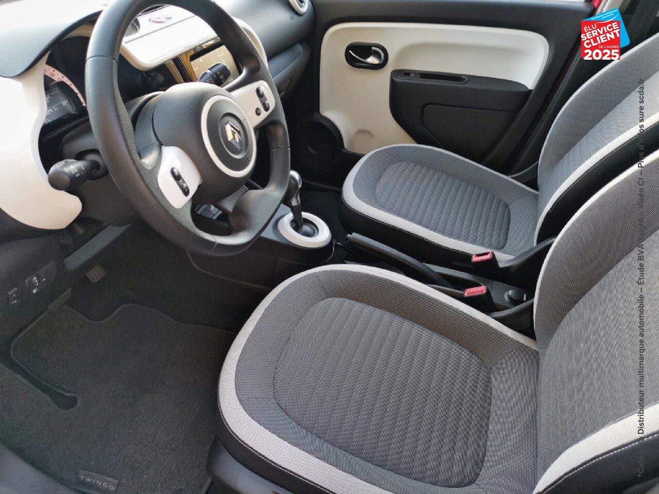 Véhicule d'occasion RENAULT TWINGO E-TECH ELECTRIC ZEN R80 ACHAT INTEGRAL - 21 chez Renault Saint-Louis