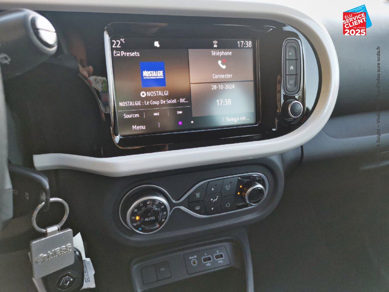 Véhicule d'occasion RENAULT TWINGO E-TECH ELECTRIC ZEN R80 ACHAT INTEGRAL - 21 chez Renault Saint-Louis