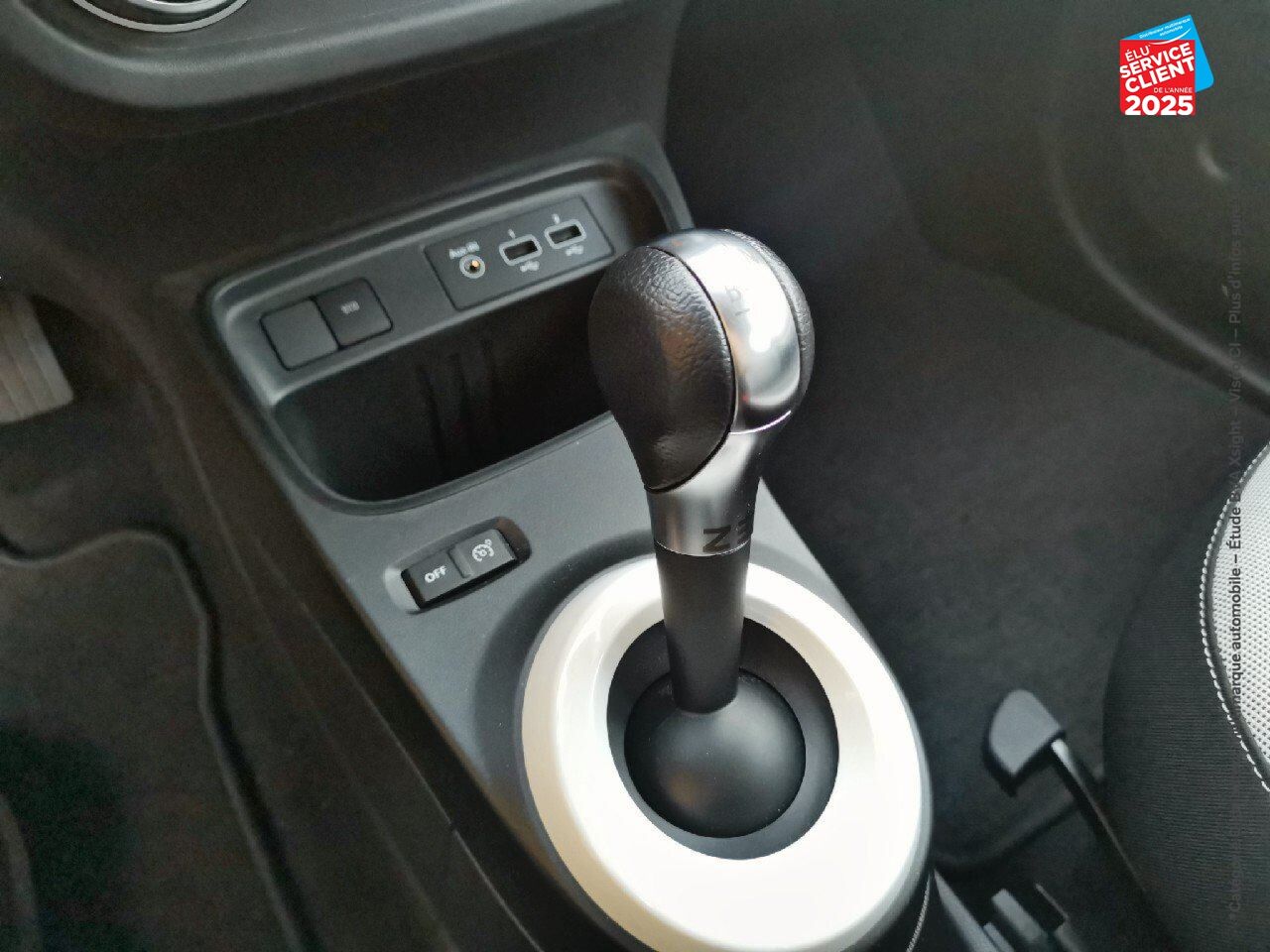 Véhicule d'occasion RENAULT TWINGO E-TECH ELECTRIC ZEN R80 ACHAT INTEGRAL - 21 chez Renault Saint-Louis