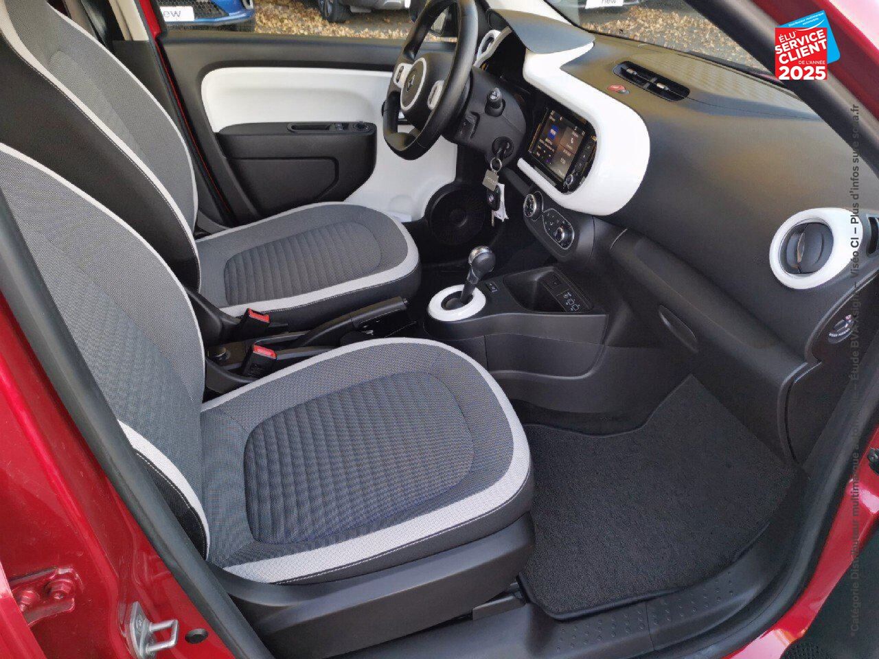 Véhicule d'occasion RENAULT TWINGO E-TECH ELECTRIC ZEN R80 ACHAT INTEGRAL - 21 chez Renault Saint-Louis