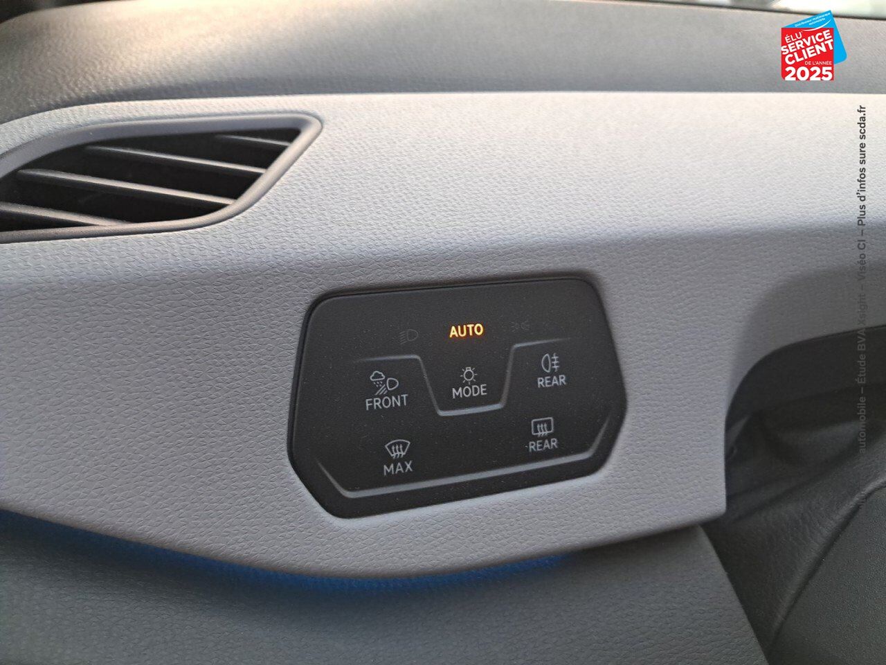 Véhicule d'occasion VOLKSWAGEN ID.3 145CH - 58 KWH FAMILY TPANO SIEGES CHAUF CAMERA chez Nissan Belfort