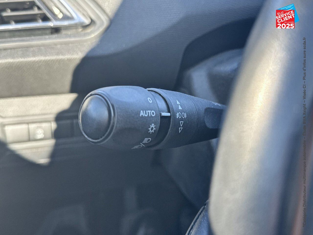 Véhicule d'occasion PEUGEOT 308 AFFAIRE 1.5 BLUEHDI 130CH SS PREMIUM PACK 7CV chez Hyundai Epernay