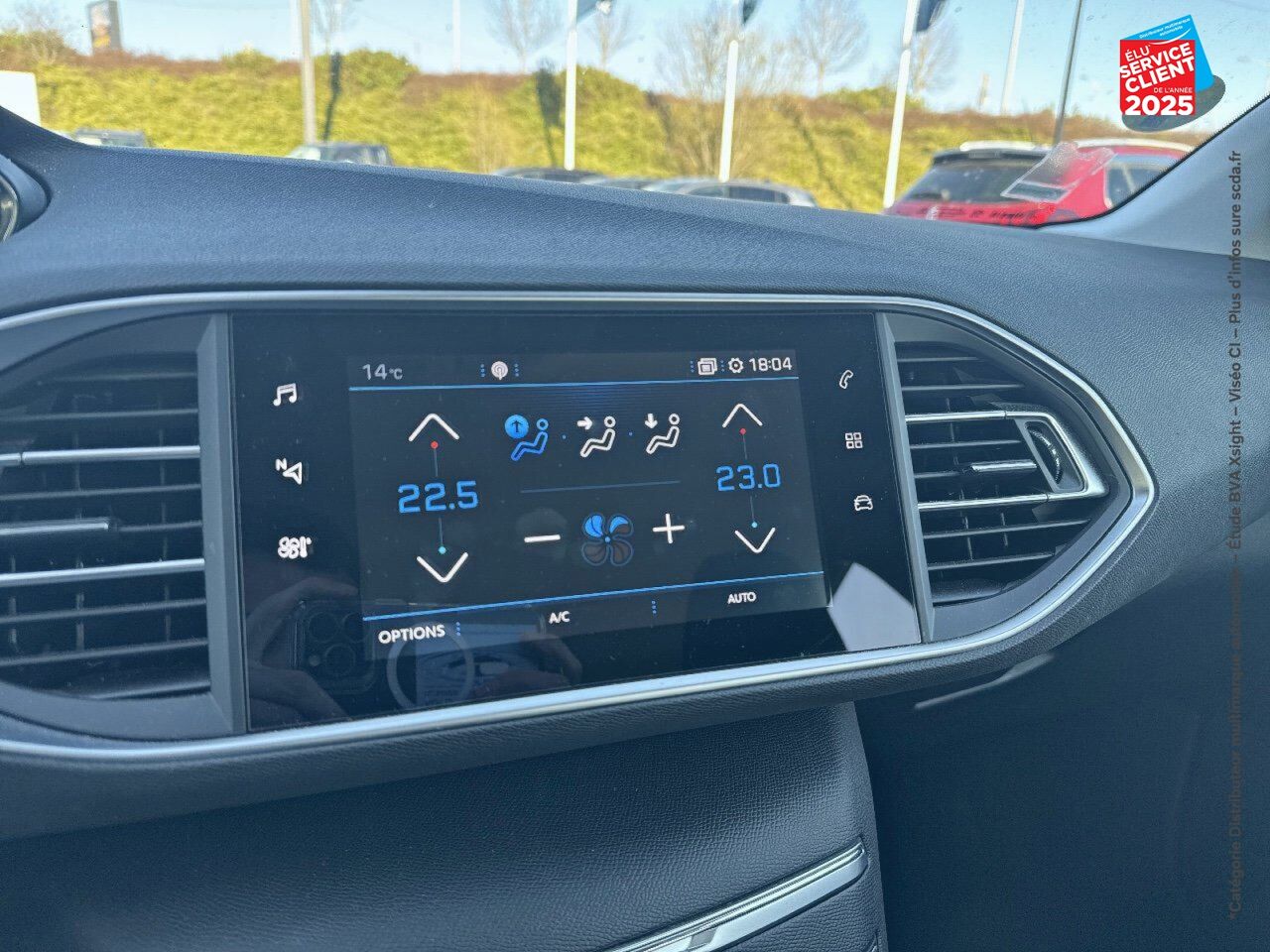 Véhicule d'occasion PEUGEOT 308 AFFAIRE 1.5 BLUEHDI 130CH SS PREMIUM PACK 7CV chez Hyundai Epernay