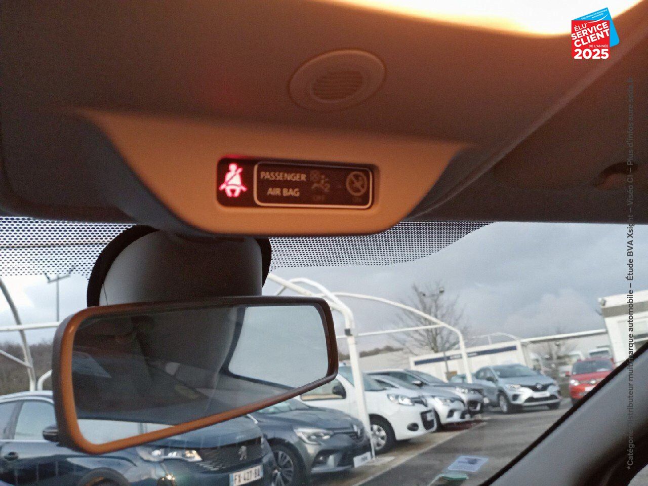 Véhicule d'occasion RENAULT ZOE BUSINESS CHARGE NORMALE R90 MY19 chez Renault Montbéliard