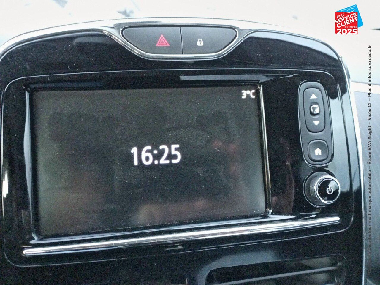 Véhicule d'occasion RENAULT ZOE BUSINESS CHARGE NORMALE R90 MY19 chez Renault Montbéliard