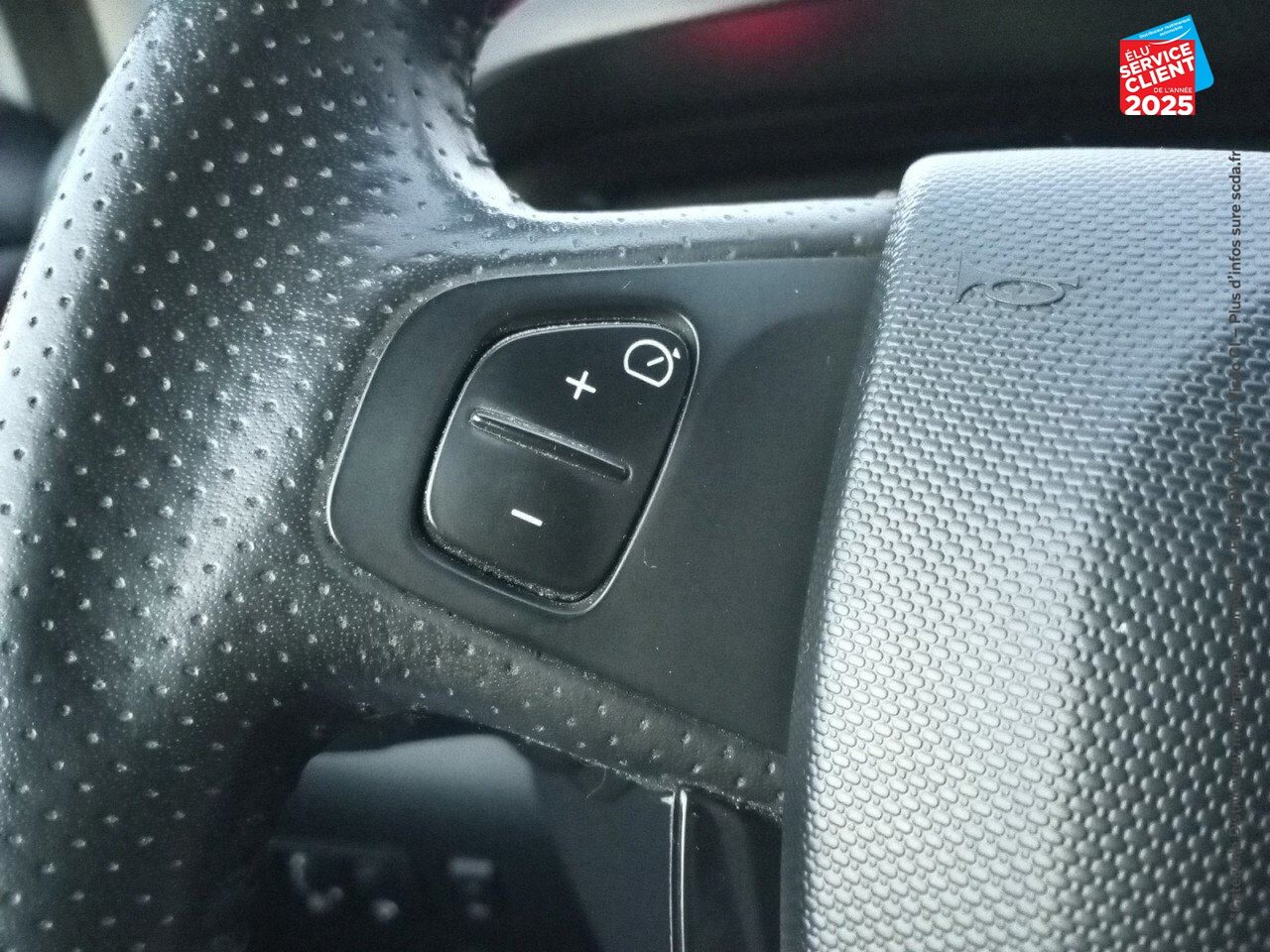 Véhicule d'occasion RENAULT ZOE BUSINESS CHARGE NORMALE R90 MY19 chez Renault Montbéliard