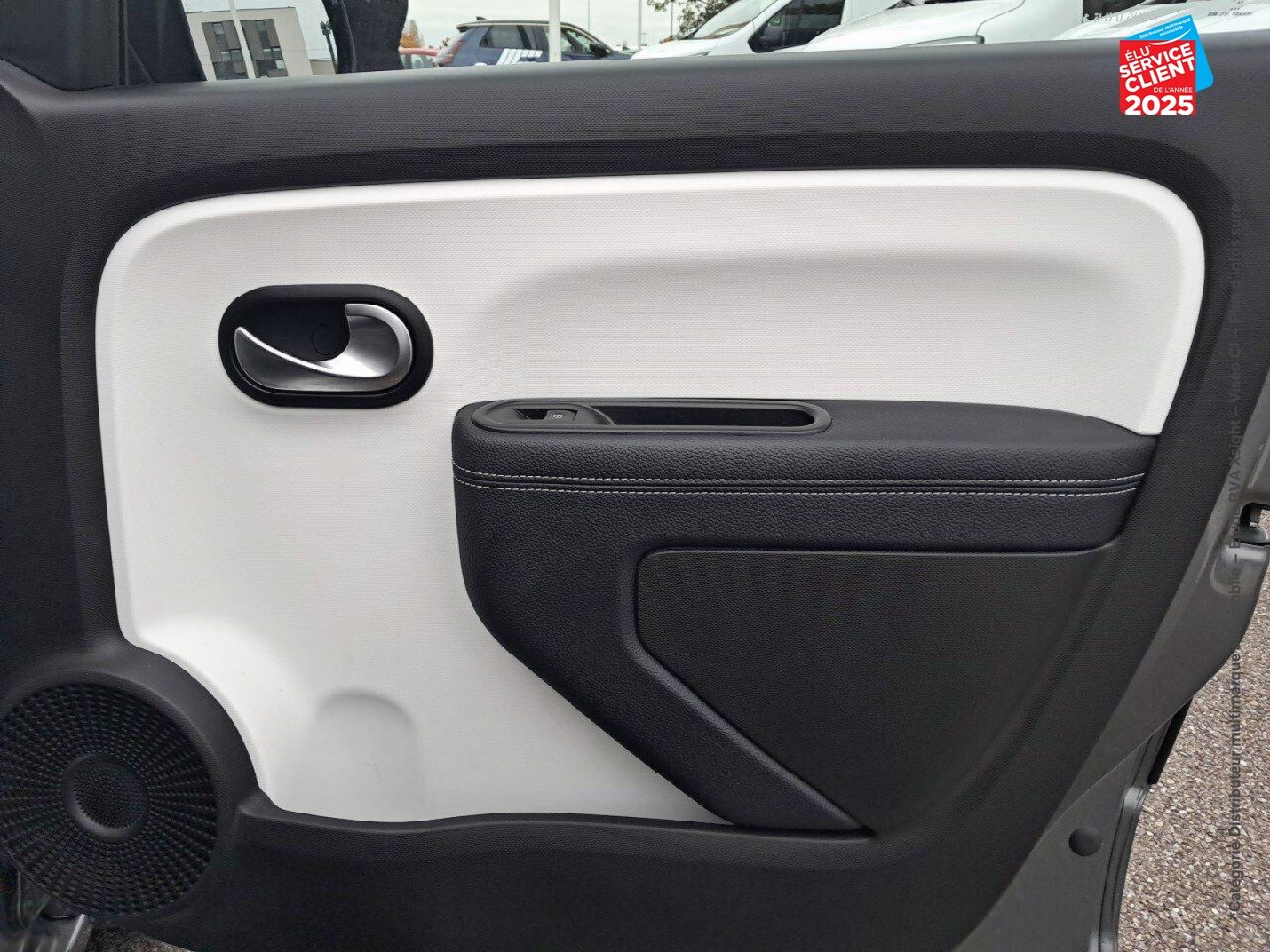 Véhicule d'occasion RENAULT TWINGO E-TECH ELECTRIC INTENS R80 ACHAT INTEGRAL - 21 GPS chez Renault Belfort