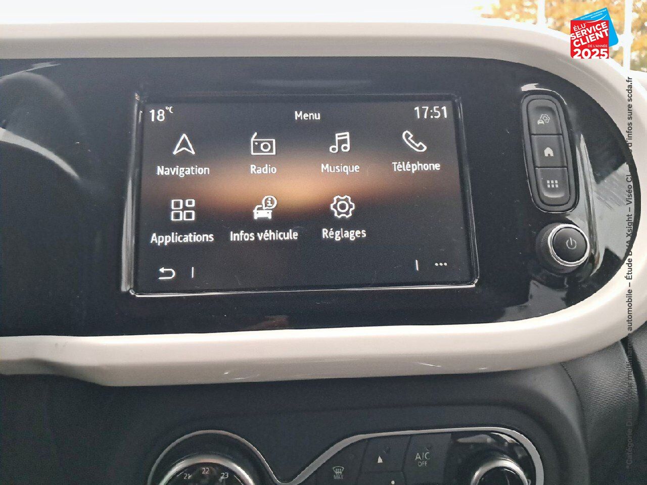 Véhicule d'occasion RENAULT TWINGO E-TECH ELECTRIC INTENS R80 ACHAT INTEGRAL - 21 GPS chez Renault Belfort