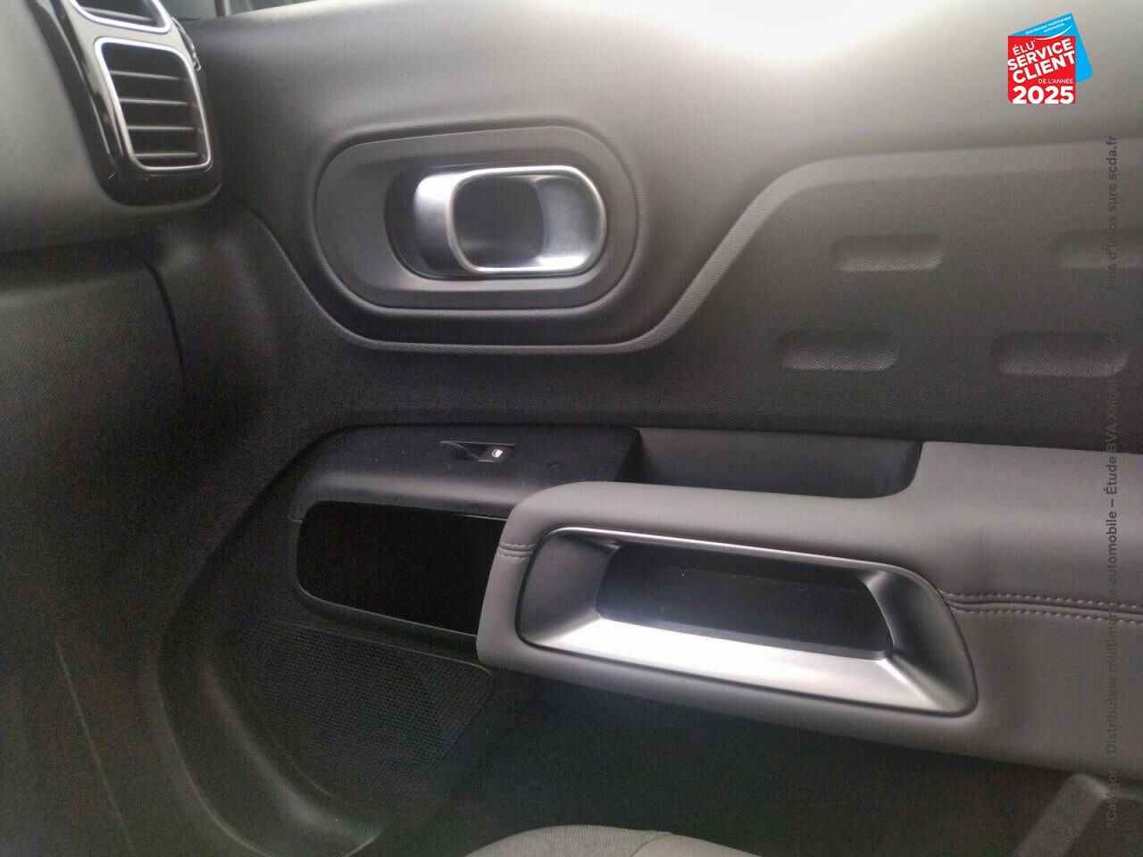 Véhicule d'occasion CITROEN C5 AIRCROSS PURETECH 180CH SS SHINE EAT8 chez Peugeot Sedan