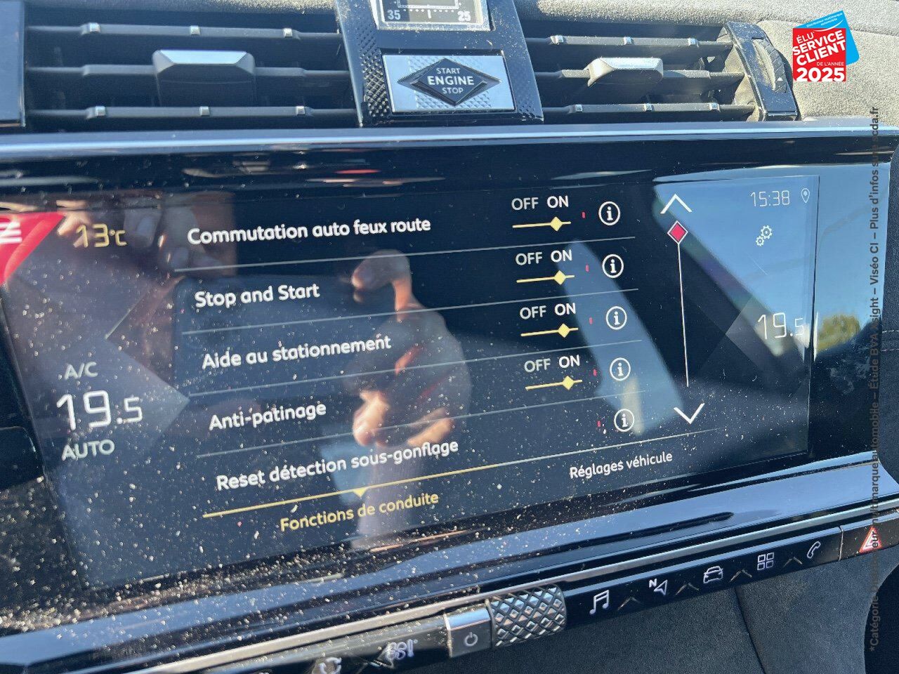Véhicule d'occasion DS DS 7 CROSSBACK PURETECH 180CH PERFORMANCE LINE AUTOMATIQUE chez Nissan Haguenau