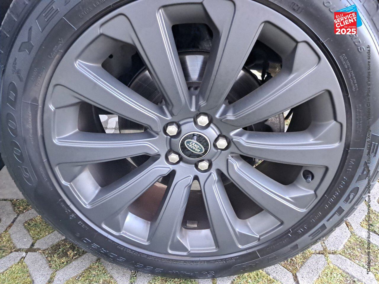 Véhicule d'occasion LAND-ROVER RANGE ROVER VELAR 2.0 P400E 404CH PHEV S AWD BVA AM23 SIEGES CHAUF/CUIR GPS CAMERA HUD MERIDIAN chez Land Rover Strasbourg