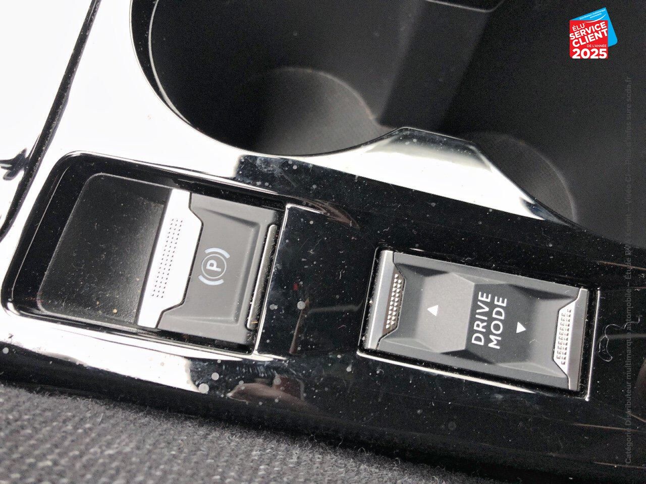 Véhicule d'occasion PEUGEOT 208 1.2 PURETECH 130CH S/S GT LINE EAT8 SIEGES CHAUF GPS CAMERA chez Fiat Belfort