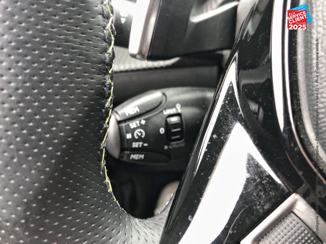 Véhicule d'occasion PEUGEOT 208 1.2 PURETECH 130CH S/S GT LINE EAT8 SIEGES CHAUF GPS CAMERA chez Fiat Belfort