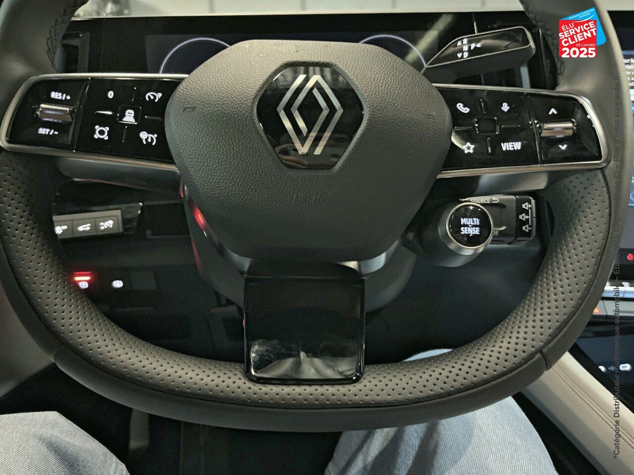 Véhicule d'occasion RENAULT ESPACE 1.2 E-TECH FULL HYBRID 200CH ICONIC 7 PLACES chez Toyota Thionville