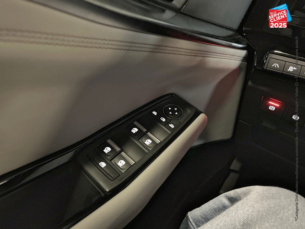 Véhicule d'occasion RENAULT ESPACE 1.2 E-TECH FULL HYBRID 200CH ICONIC 7 PLACES chez Toyota Thionville