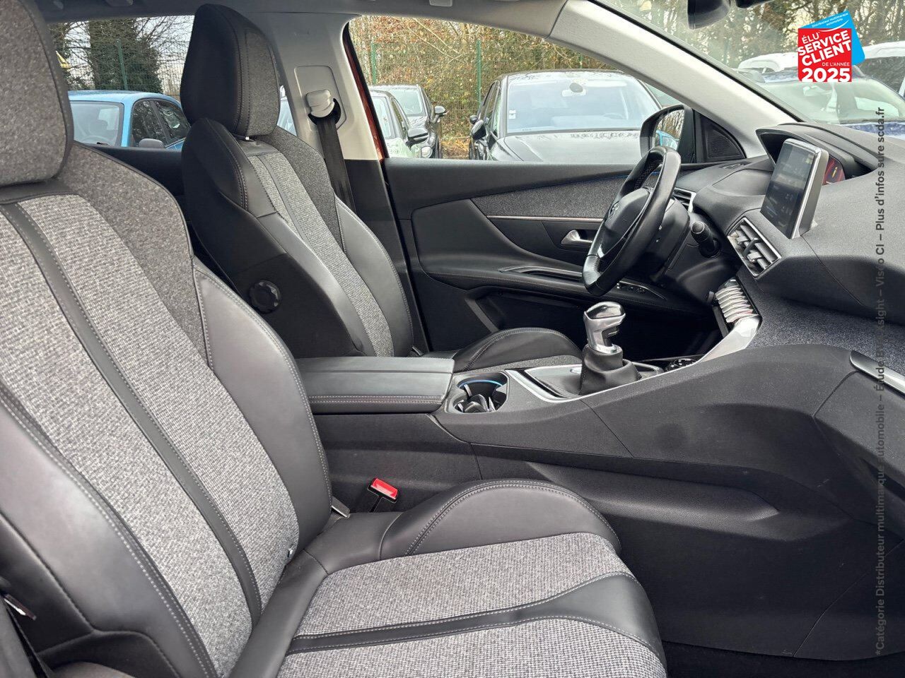 Véhicule d'occasion PEUGEOT 3008 1.2 PURETECH 130CH ALLURE SS chez Hyundai Epernay