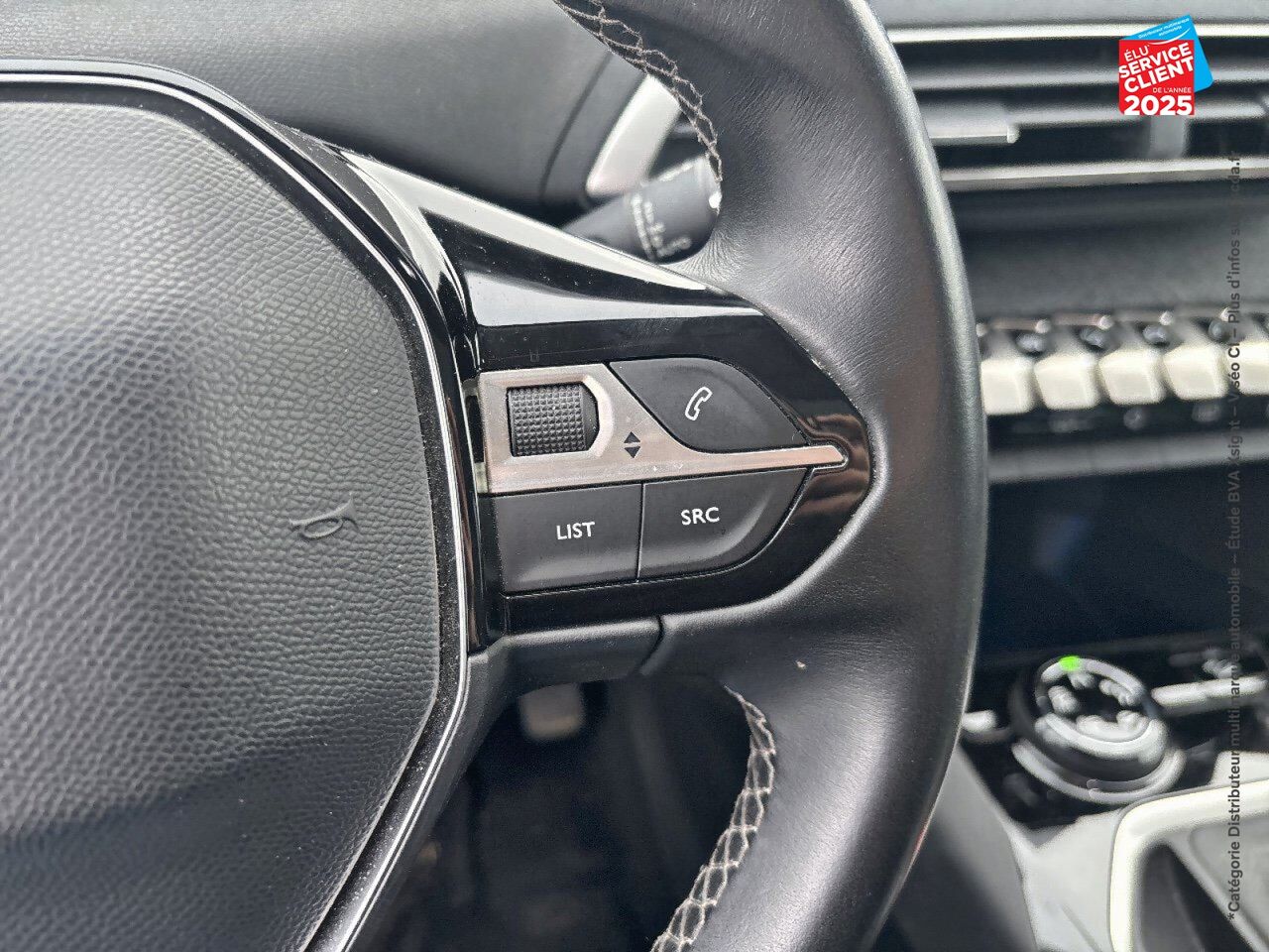 Véhicule d'occasion PEUGEOT 3008 1.2 PURETECH 130CH ALLURE SS chez Hyundai Epernay