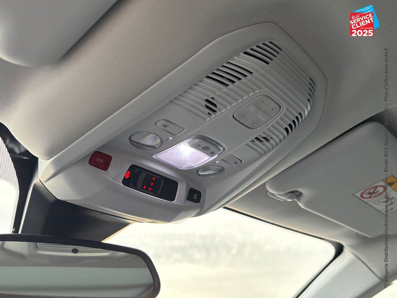 Véhicule d'occasion PEUGEOT 3008 1.2 PURETECH 130CH ALLURE SS chez Hyundai Epernay