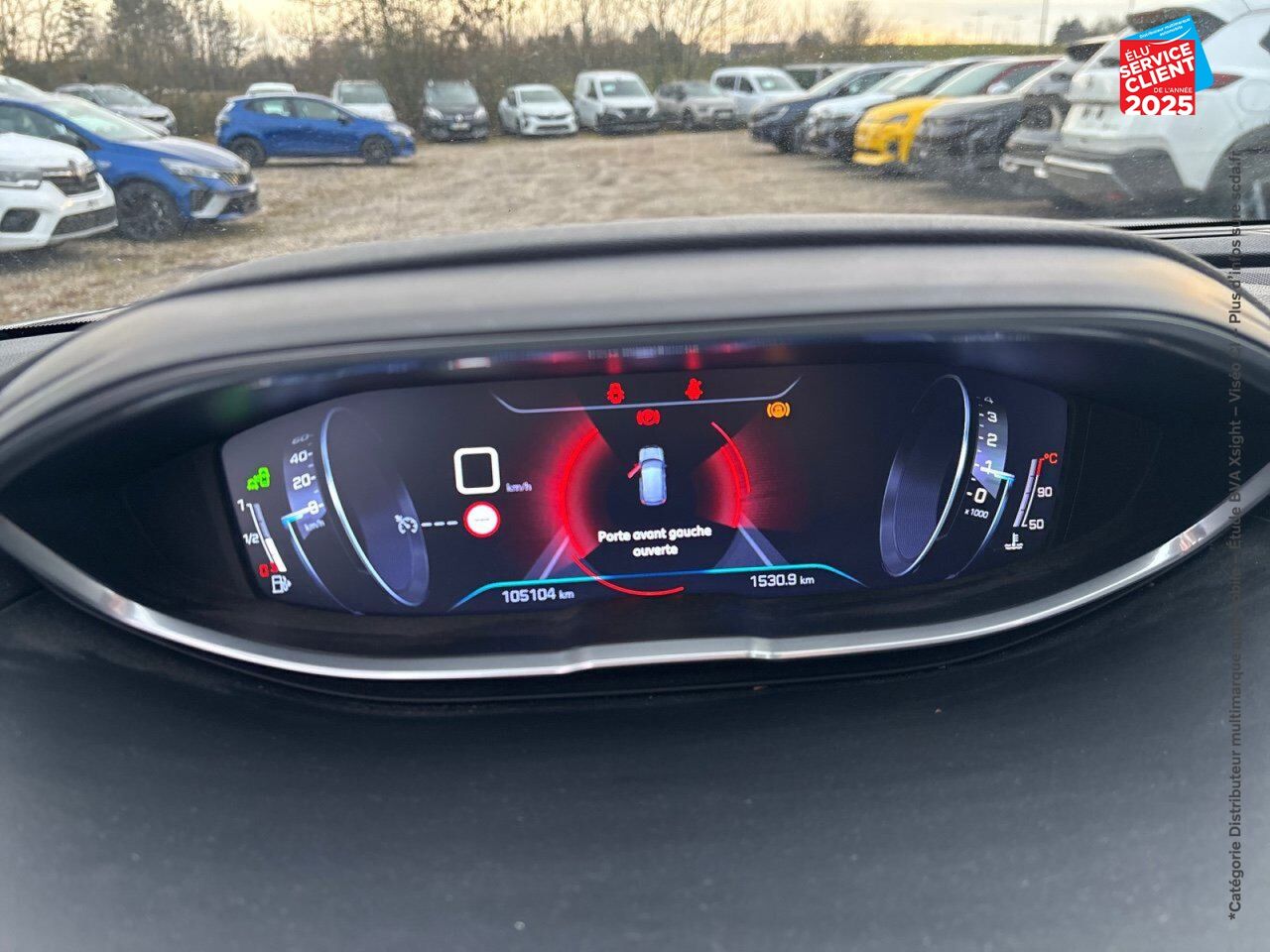 Véhicule d'occasion PEUGEOT 3008 1.2 PURETECH 130CH ALLURE SS chez Hyundai Epernay