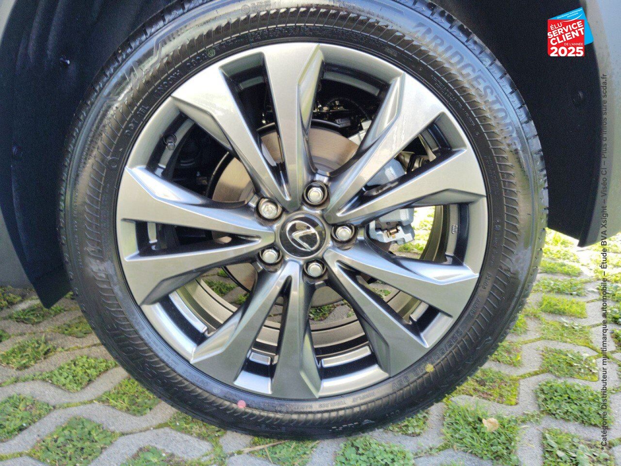 Véhicule d'occasion LEXUS UX 300H 2WD F SPORT DESIGN chez Toyota Thionville