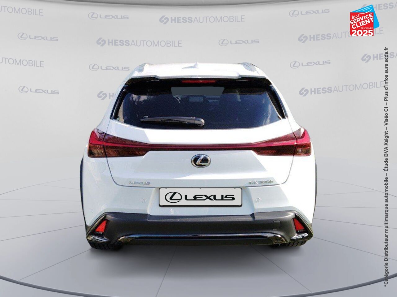 Véhicule d'occasion LEXUS UX 300H 2WD F SPORT DESIGN chez Toyota Thionville