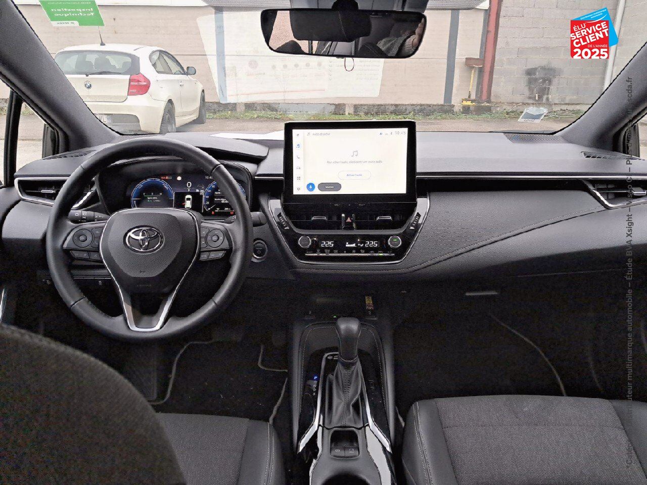 Véhicule d'occasion TOYOTA COROLLA 1.8 140CH DESIGN MY23 chez Toyota Thionville