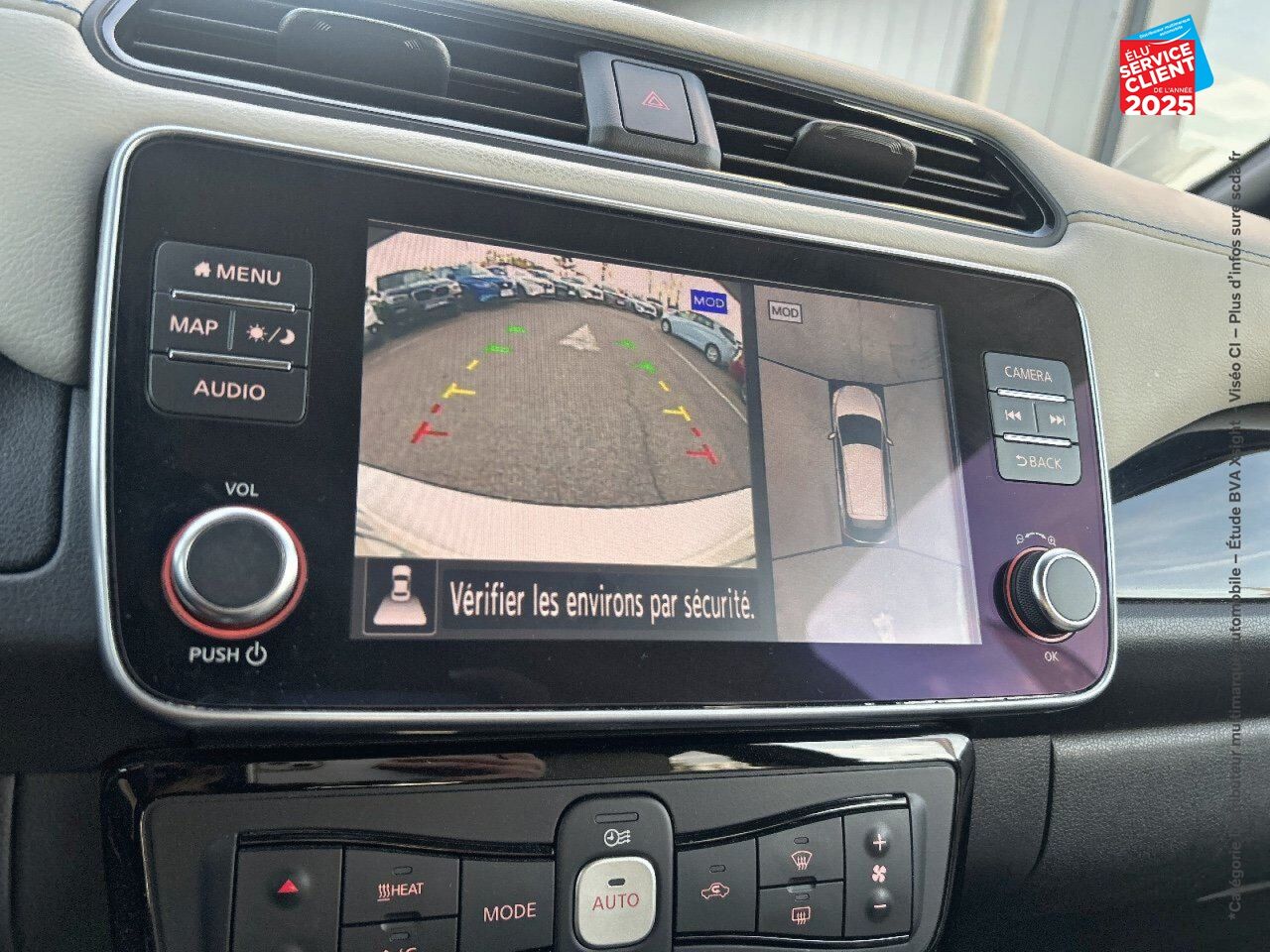 Véhicule d'occasion NISSAN LEAF 150CH 40KWH N-CONNECTA 21 chez Hyundai Reims