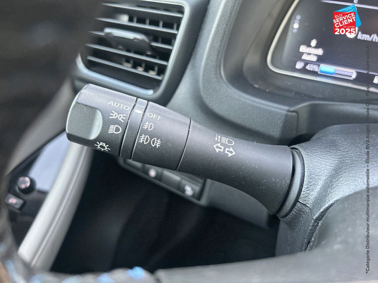 Véhicule d'occasion NISSAN LEAF 150CH 40KWH N-CONNECTA 21 chez Hyundai Reims