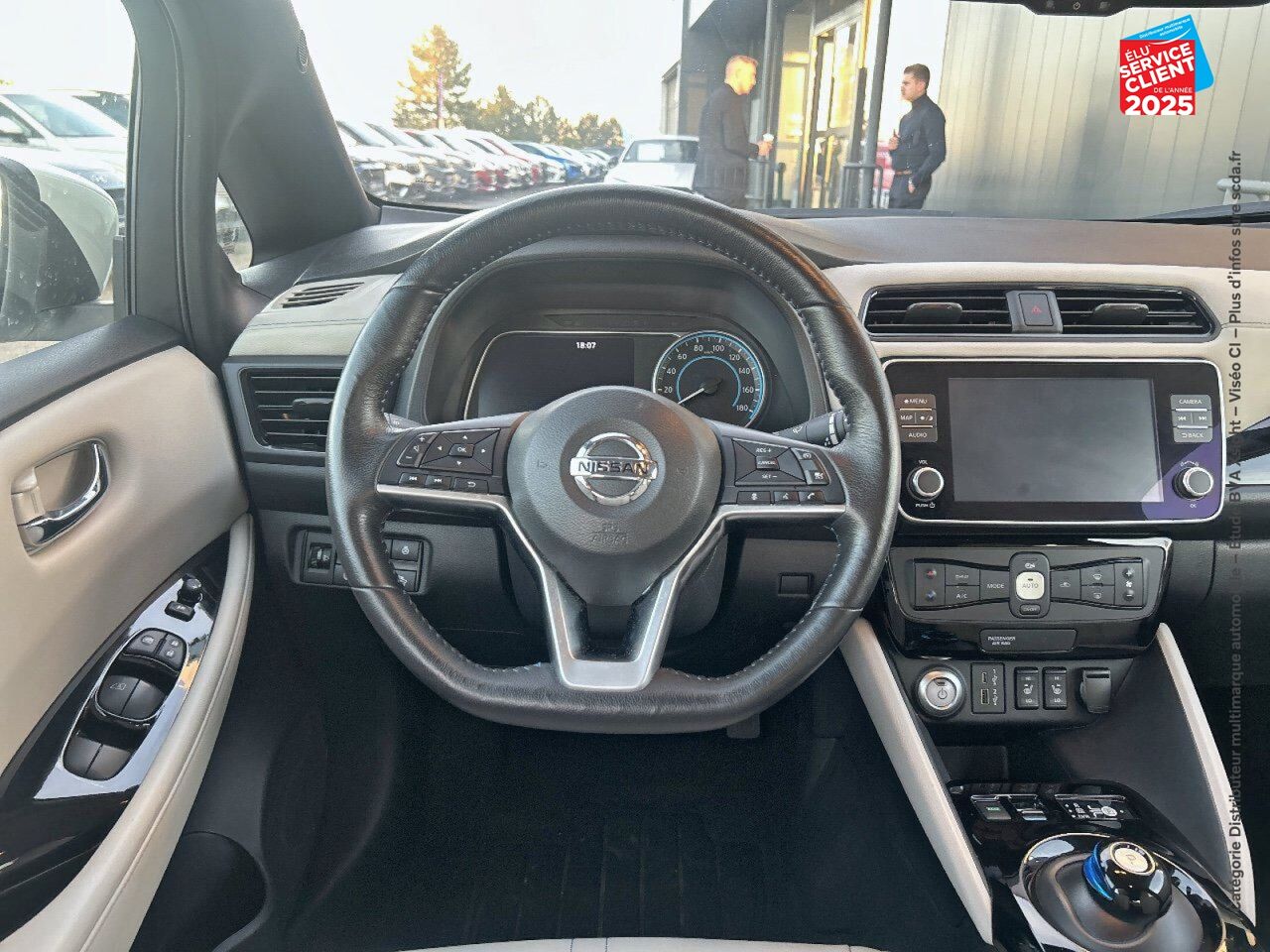Véhicule d'occasion NISSAN LEAF 150CH 40KWH N-CONNECTA 21 chez Hyundai Reims