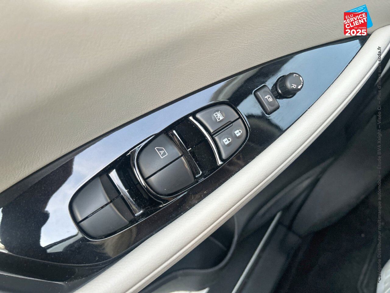 Véhicule d'occasion NISSAN LEAF 150CH 40KWH N-CONNECTA 21 chez Hyundai Reims