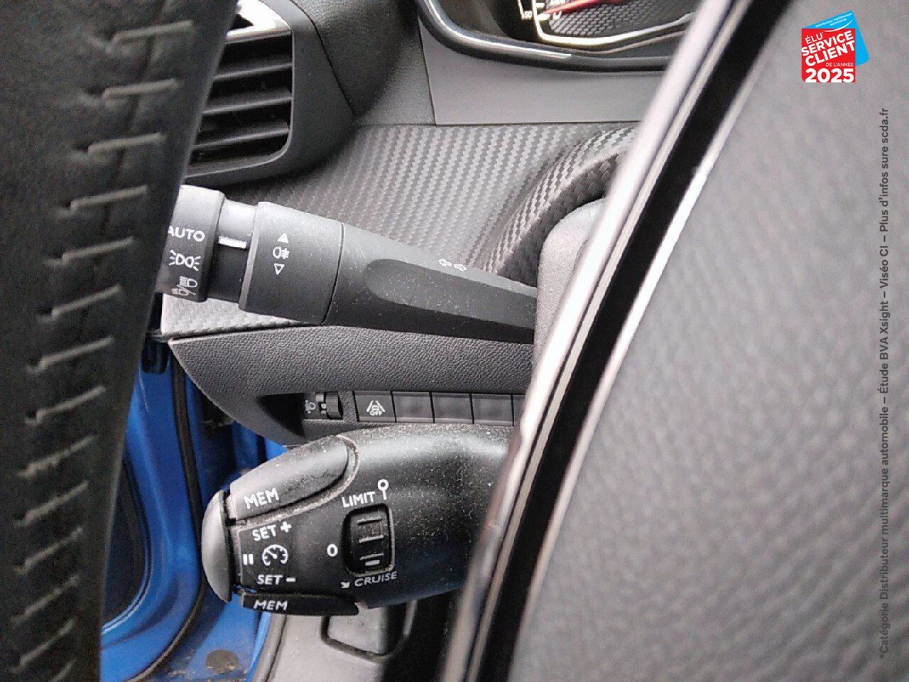 Véhicule d'occasion PEUGEOT 2008 1.2 PURETECH 100CH SS ALLURE 5CV chez Renault Colmar