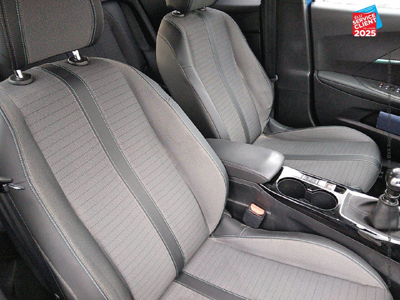 Véhicule d'occasion PEUGEOT 2008 1.2 PURETECH 100CH SS ALLURE 5CV chez Renault Colmar