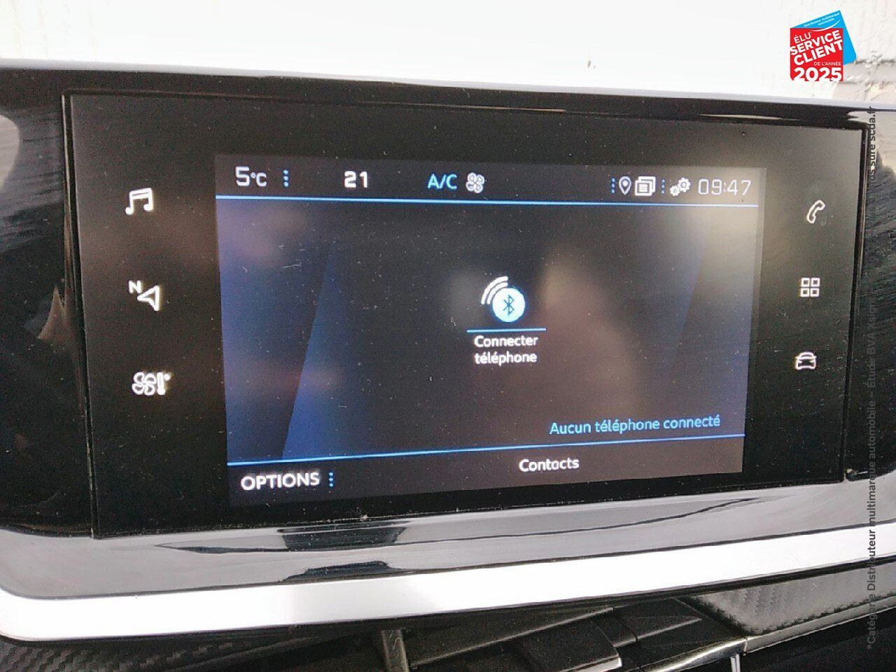Véhicule d'occasion PEUGEOT 2008 1.2 PURETECH 100CH SS ALLURE 5CV chez Renault Colmar
