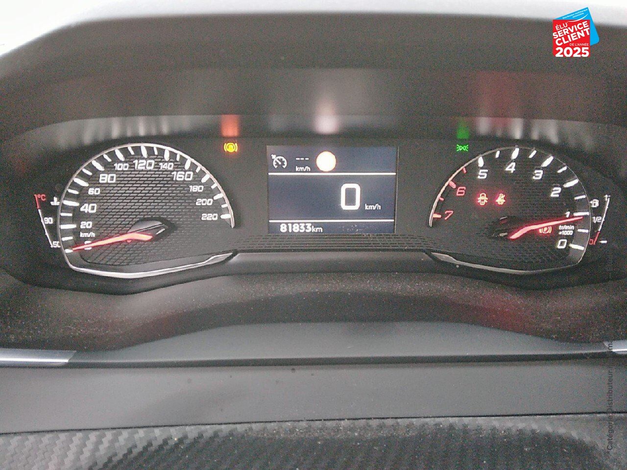 Véhicule d'occasion PEUGEOT 2008 1.2 PURETECH 100CH SS ALLURE 5CV chez Renault Colmar
