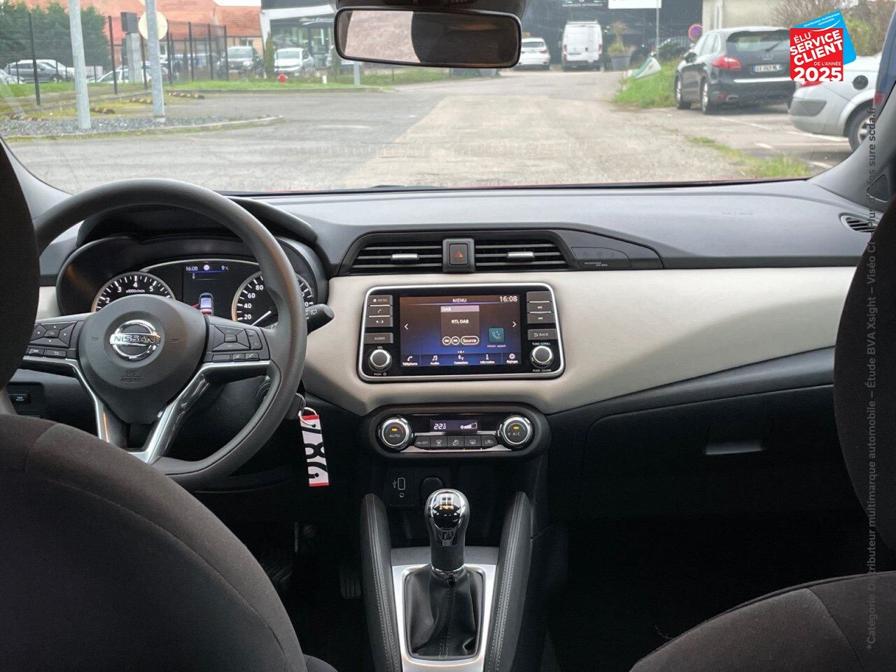 Véhicule d'occasion NISSAN MICRA 1.0 IG-T 92CH BUSINESS EDITION 2021 chez Le Veodrome